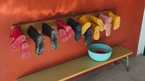 Patio de la escuela unitaria de Sedes