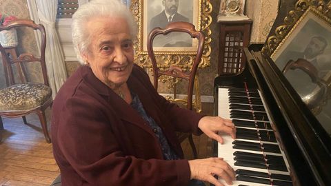 Con 90 aos, Purita de La Riva an tiene ganas de tocar el piano y es capaz de hacerlo sin mirar la partitura