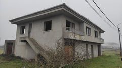 La casa ten�a 15 ventanas de aluminio y los ladrones solo le dejaron una 