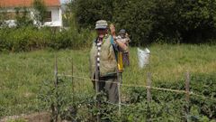 Vecinos de Vilarelho da Raia, Portigal, trabajando terrenos en Espa�a