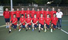 Imagen del primer equipo de la Milagrosa, tomada al principio de la temporada. 