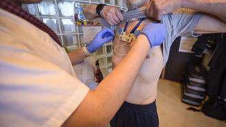 Imagen de archivo de la monitorizaci�n de un paciente cardiovascular.