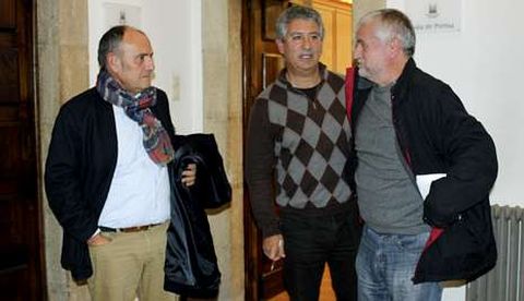 Los representantes de UGT, CIG y el comité de empresa demandan que se cumpla «o pactado».