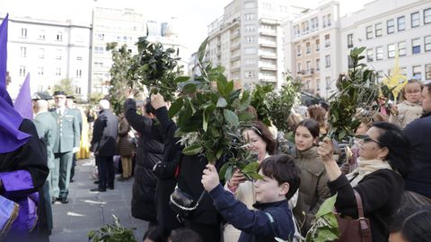 Durante la emblem�tica procesi�n de la Borriquilla en A Coru�a se realiz� la bendici�n de los ramos