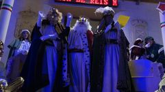 Foto de archivo de la visita de los Reyes Magos a la praza do Concello de A R�a.
