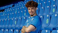 Mario Soriano, en la grada del estadio de Riazor
