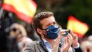 Pablo Casado, este s�bado, aplaudiendo las palabras de Isabel D�az Ayuso en un mitin en Pozuelo de Alarc�n