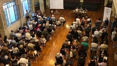 Charla de representantes del Centro de Descendientes Espaoles Unidos (CeDEU) en Argentina sobre cmo solicitar la nacionalidad espaola