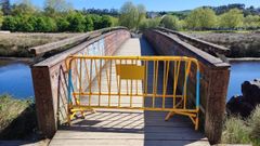 El Concello de Pontevedra cerr� las pasarelas de madera de la Illa do Covo por la presencia de hongos