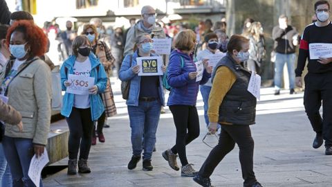 MANIFESTACI�N DE LA HOSTELER�A Y EL COMERCIO EN CALDAS DE REIS PARA PROTESTAR POR LAS RESTRICCIONES IMPUESTAS PARA FRENAR LA PANDEMIA COVID-19