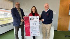 Juan Carracedo, miembro del CEE L�pez Naval�n de Santiago, la concejala de Cultura de Boiro, Mar�a Outeiral, y Alfonso Aguado, representante de Caf�s Templo, presentaron el campeonato