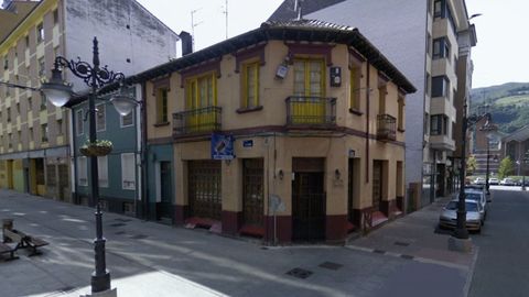 Edificio a subasta en Mieres