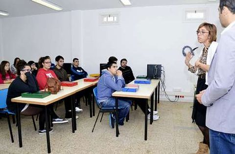 La delegada de la Xunta y el alcalde recibieron ayer a los seleccionados. 