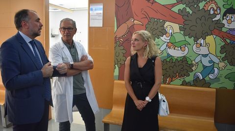 Julio García Comesaña, en el centro de salud de A Ponte