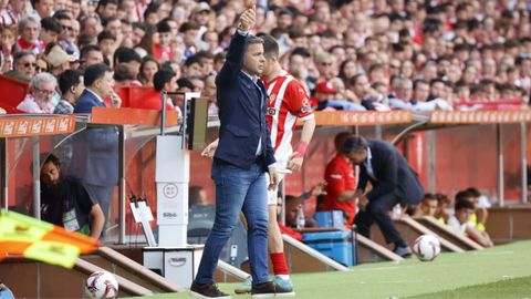 Derbi asturiano entre el Real Sporting de Gijon y el Real Oviedo en El Molin�n