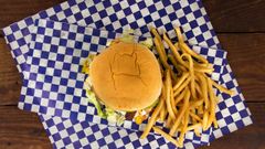 Imagen de archivo de una hamburguesa