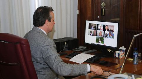 El presidente de la Junta, Marcelino Marcos, en la videoconferencia del D�a del Pueblo Gitano. - JOSE VALLINA