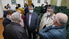 Dirigentes pesqueros de parte de las cofrad�as y organizaciones que firman el manifiesto contra los e�licos marinos se reunieron este jueves en la cofrad�a de Burela
