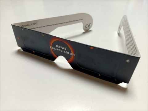Los farmac�uticos recomiendan comprar gafas homologadas para ver el eclipse.
