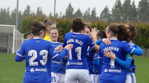 Gol Henar Real Oviedo Femenino Lugo.Las futbolistas azules celebran el gol de Henar ante el Lugo