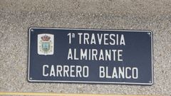 Calle Carrero Blanco, en Cai�n (A Laracha)