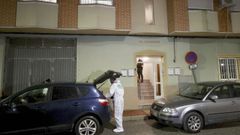 Exterior de la vivienda donde fue hallado el cadver de una joven en Librilla (Murcia)
