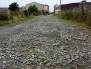 La r�a Furelos est� situada en el entorno del campo de la feria.