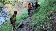 El traslado tuvo que hacerse por la senda durante varios kil�metros