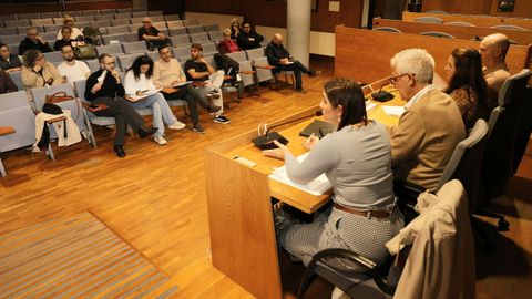 Los alcaldes de O Morrazo en una reuni&oacute;n con comerciantes el a&ntilde;o pasado