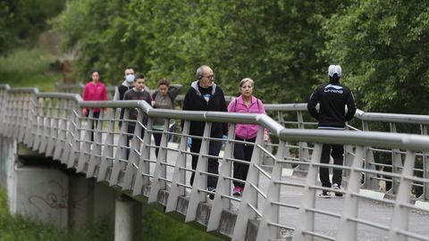 Gente haciendo deporte o paseando en Ourense