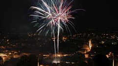 Los tradicionales fuegos del ro cerraron las fiestas de Monforte