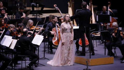 La OSG, en plena interpretacin en un reciente concierto con la soprano Nikola Hillebrand.