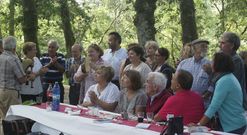 Neira Vilas recibio ayer el homenaje anual, que tambi�n recuerda a Anisia Miranda de un grupo de amigos.