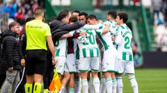 Crdoba CF.Los futbolistas del Crdoba celebran un gol
