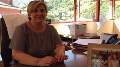 Ana Isabel D�az, alcaldesa de Riosa,  en su despacho.