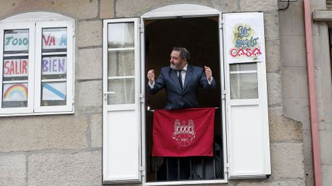Celebraci�n de las bodas de oro de Ceferino y Sinda en la Calle de la Alegr�a