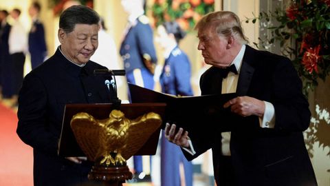 Intercambio de regalos entre el presidente Xi y Trump en la Casa Blanca