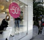 Los carteles de rebajas llevan ya varios d�as en muchos locales