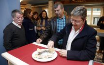 La conselleira do Mar, en el estreno de Mar Viva II, puso a la zona de ejemplo de gesti�n de los GAC. 