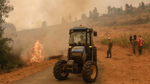 Un incendio en Larouco, concello que cuenta con menos de quinientos habitantes