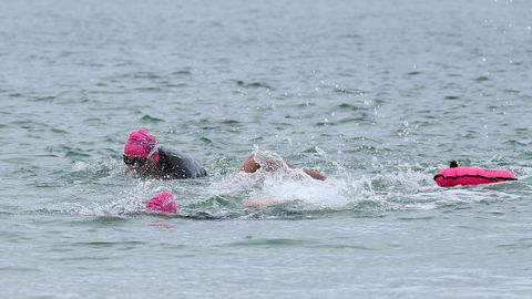  Traves�a a Nado Illa de R�a organizada por la asociaci�n contra el cancer de Ribeira 2026