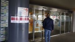 Entrada del hospital Montecelo, en Pontevedra, uno de los dos centros del CHOP