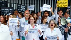 Los m�dicos volvieron a concentrarse este mi�rcoles a las puertas del Chuac, en A Coru�a