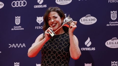 Nora Navas, mejor actriz de reparto en televisin por Yo, adicto