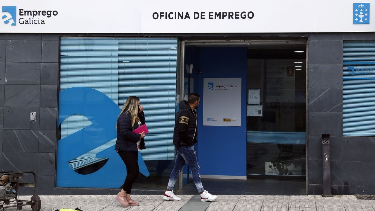 España supera de nuevo los 21,8 millones de afiliados tras otro acelerón del empleo, aunque el paro sube