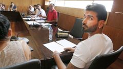 Mat�as Gonz�lez Ca��n durante un pleno na Illa