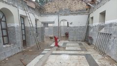 Las obras han dejado al descubierto la vieja Casa de Baños de Arteixo, cuya primera construcción se remonta al siglo XVIII.