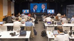 En imagen, sala donde un grupo de periodistas analizaba el debate