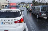 Tr�fico, en la imagen un control en Carballo el 5 de marzo, y polic�a intensificaron su presencia en la AC-552. 