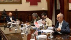 Jos� Manuel Lage, Roberto Rodr�guez y Francisco Jorquera en una reuni�n sobre el �rea metropolitana